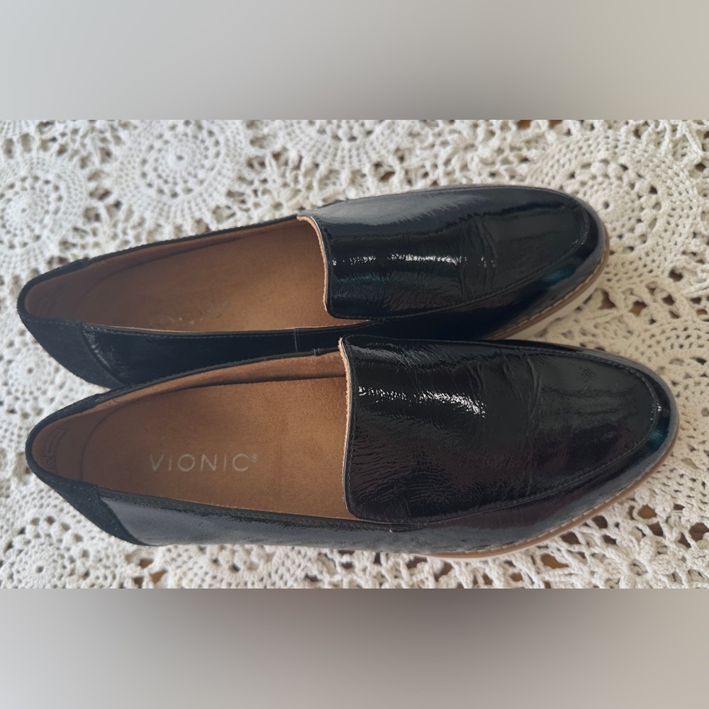 Vionic Women's Kensley Black Patent Leather LoafersNWOT (shoe 15) - Picture 3 of 9